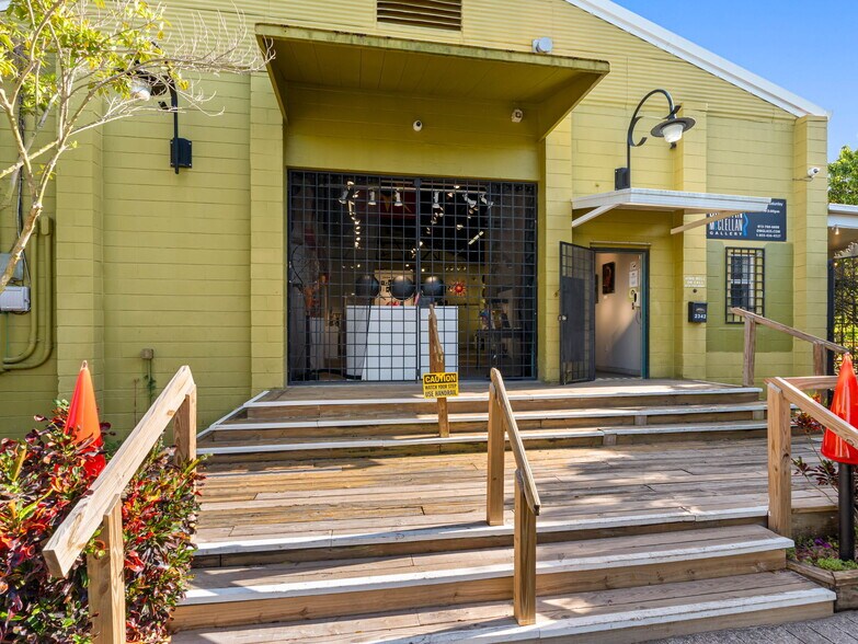 More Photos Of 2342 Emerson Ave S, Saint Petersburg Manufacturing For Sale