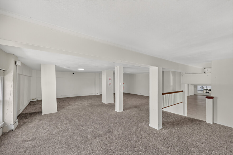 More Photos Of 1300-1340 Broadway Ave, Atwater Storefront For Lease