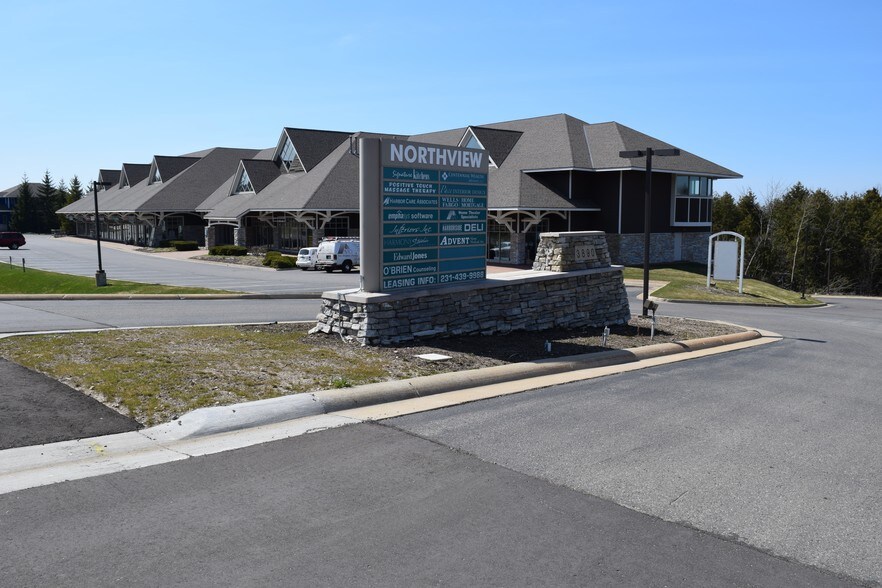 More Photos Of 3890 Charlevoix Rd, Petoskey Medical For Lease