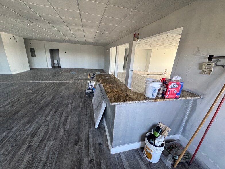 More Photos Of 19341 Bear Valley Rd, Apple Valley Medical For Lease