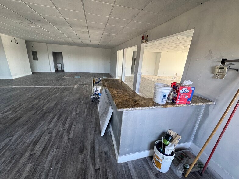 More Photos Of 19341 Bear Valley Rd, Apple Valley Medical For Lease