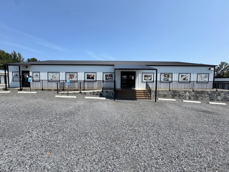 More Photos Of 500 SE Lincoln Rd, Idabel Hotel For Sale