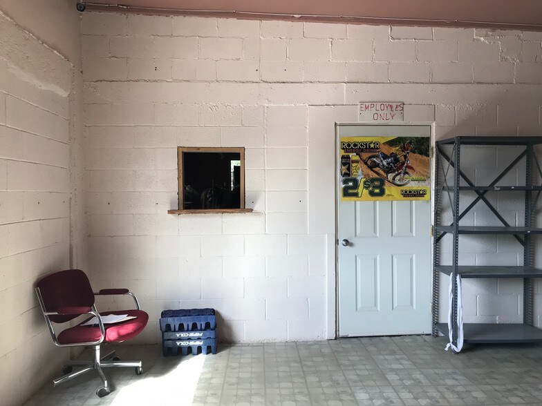 More Photos Of 12690 Pensamiento, San Elizario Convenience Store For Lease