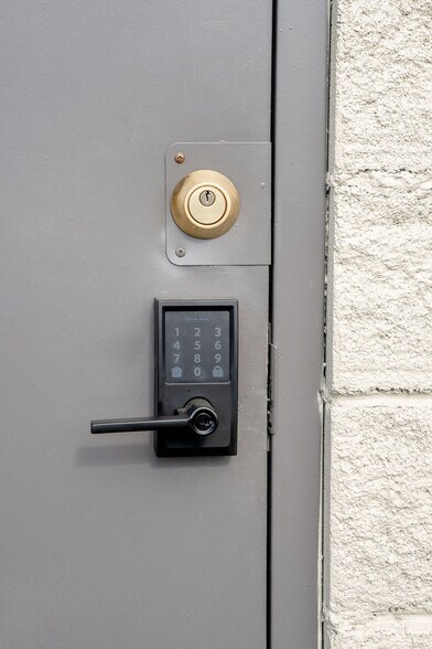 More Photos Of 128 Direct Connection Dr, Rossville Warehouse For Lease