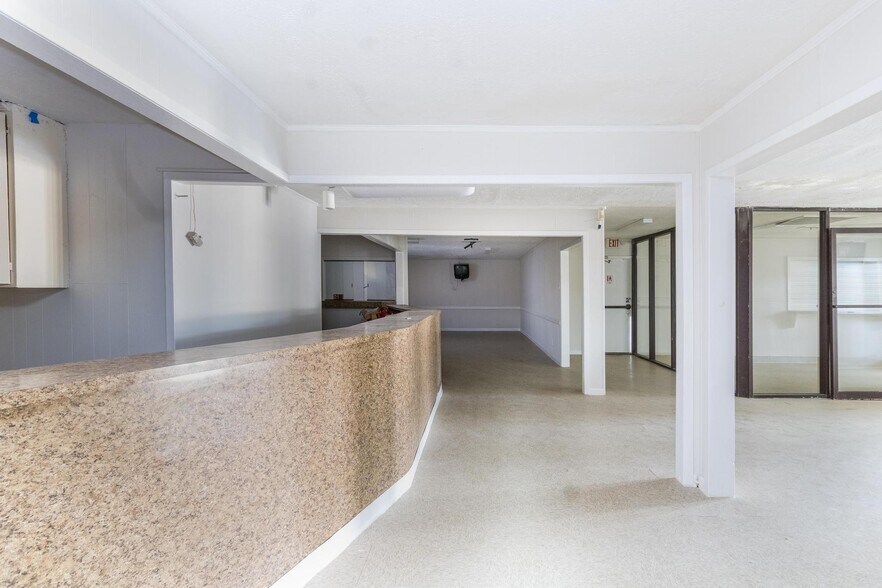 More Photos Of 1907 Southmore Ave, Pasadena Medical For Sale