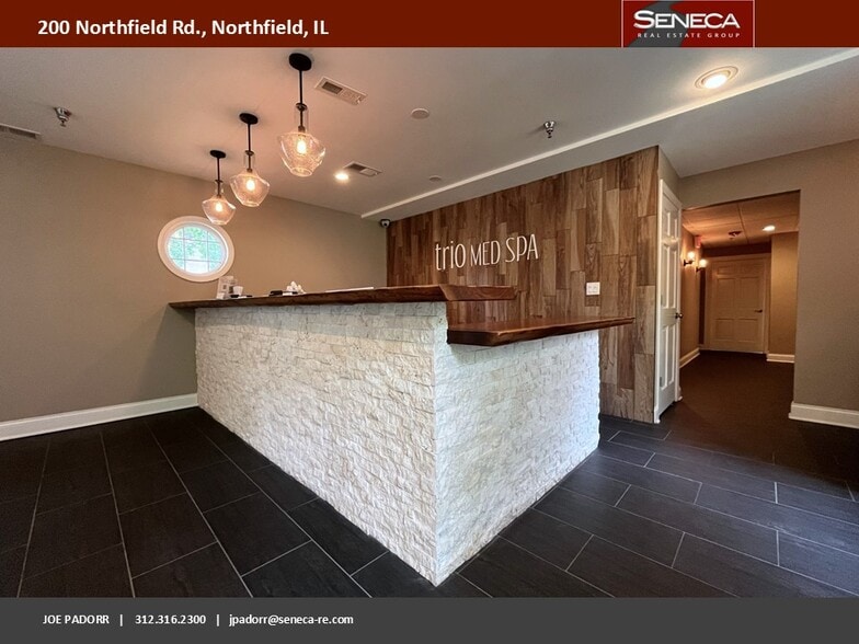 More Photos Of 200 Northfield Rd, Northfield Medical For Sale