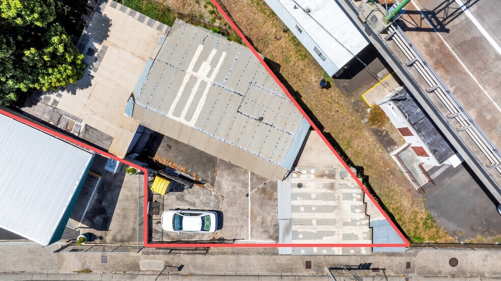 More Photos Of 3065 Kapiolani Blvd, Honolulu Warehouse For Sale