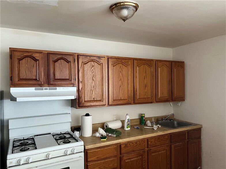 More Photos Of 7803 13th Ave, Brooklyn Storefront Retail Residential For Sale