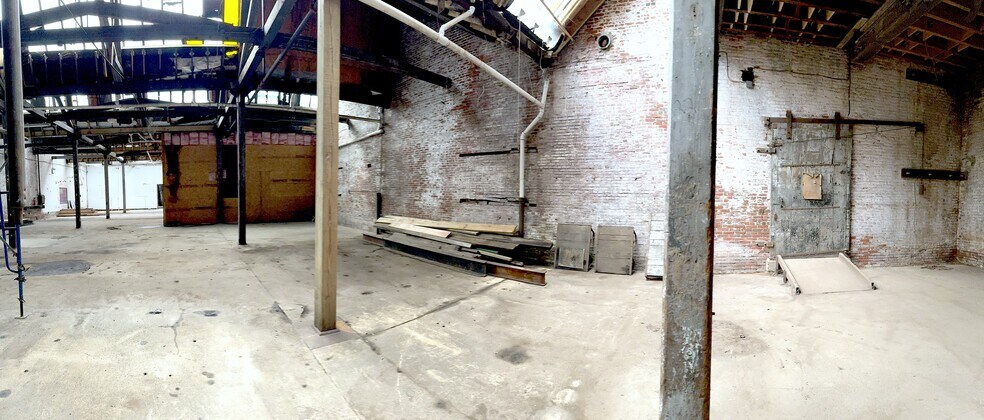 More Photos Of 1930 E Huntingdon St, Philadelphia Warehouse For Lease