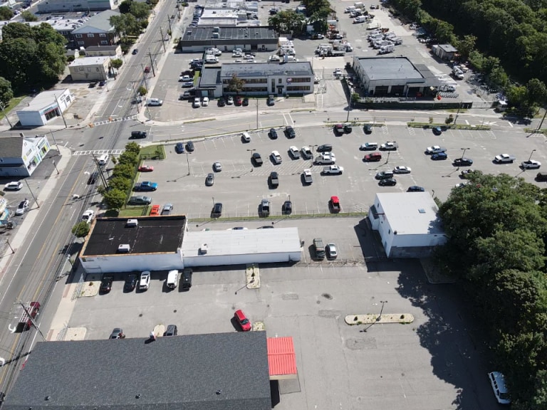 More Photos Of 426 E Main St, Patchogue Warehouse For Lease