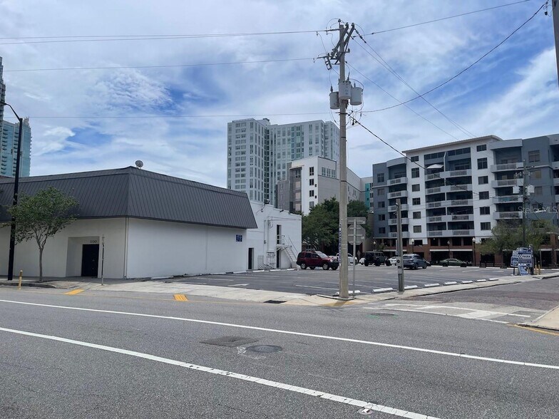 More Photos Of 1100 N Florida Ave, Tampa Office For Lease