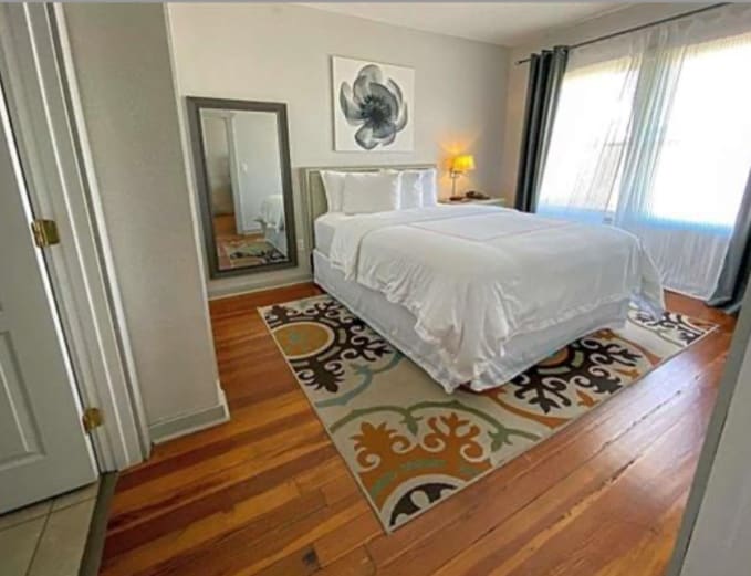 More Photos Of 215 S Woodland Blvd, Deland Hotel For Sale