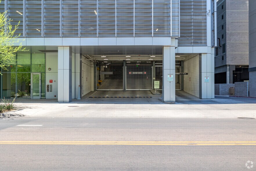 More Photos Of 333 N Central Ave, Phoenix Office For Lease