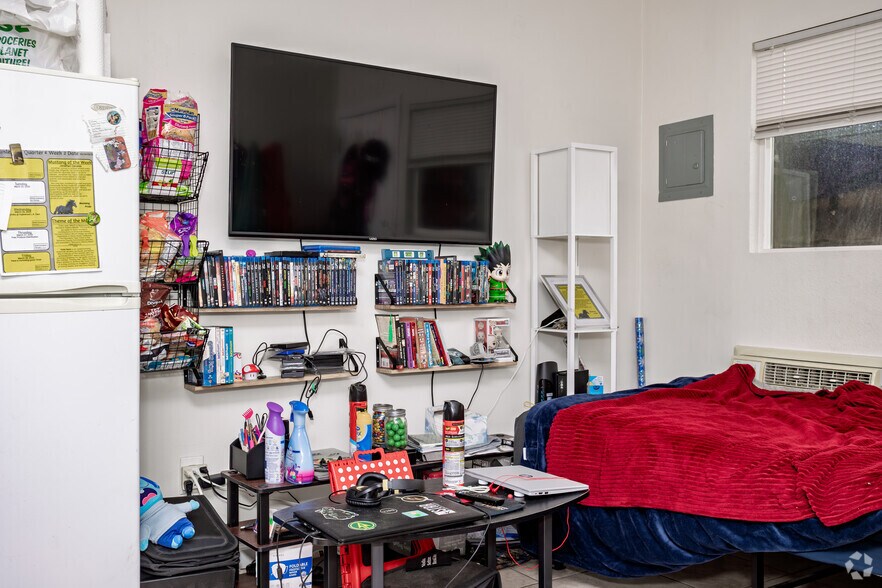 More Photos Of 509 Hyde Park Pl, Inglewood Apartments For Sale