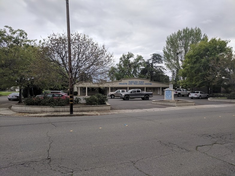 Primary Photo Of 466 Del Norte Ave, Yuba City Medical For Sale