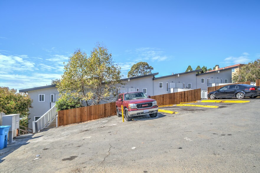 More Photos Of 102-116 Avian Dr, Vallejo Apartments For Sale