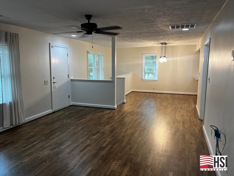 More Photos Of 280 E Crossville Rd, Roswell Office For Lease