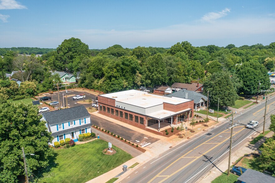 More Photos Of 2427 Tuckaseegee Rd, Charlotte Office For Lease
