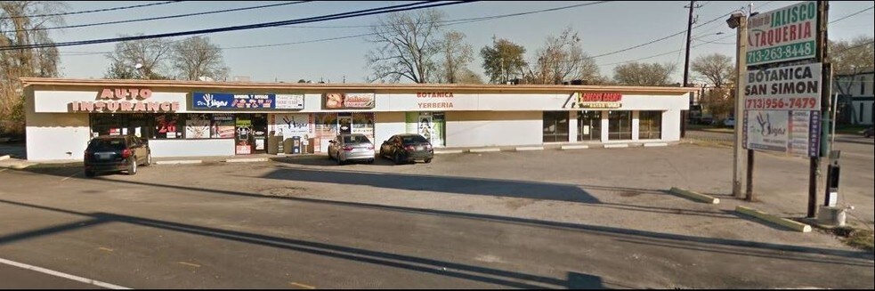 Primary Photo Of 11204 Hempstead Rd, Houston Unknown For Lease