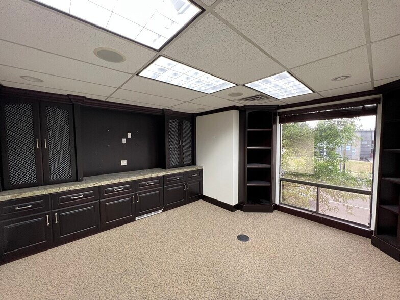 More Photos Of 1787 Fort Union Blvd, Salt Lake City Medical For Lease