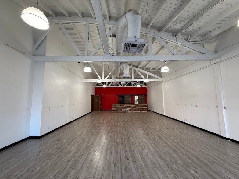 Primary Photo Of 7320 1/2 Melrose Ave, Los Angeles General Retail For Lease