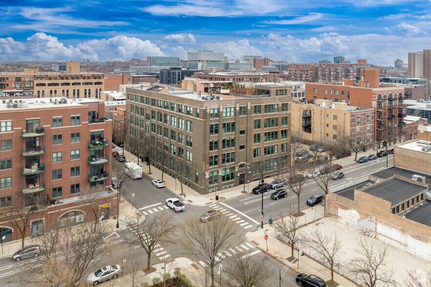More Photos Of 1327 W Washington Blvd, Chicago Loft Creative Space For Lease