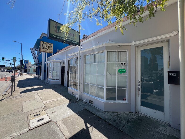 More Photos Of 2729-2735 S Robertson Blvd, Los Angeles General Retail For Sale