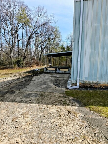 More Photos Of 718 Carwellyn Rd, Abbeville Warehouse For Sale