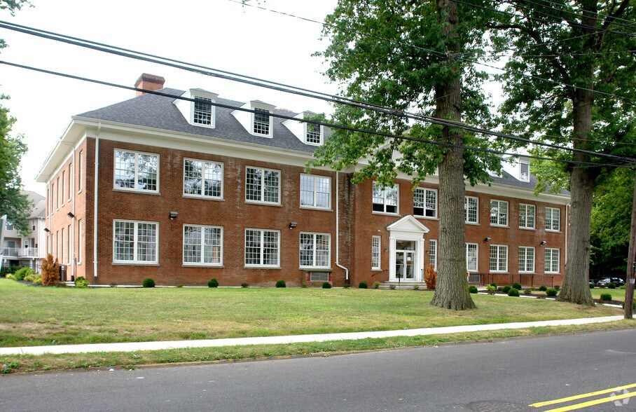 Primary Photo Of 40-60 Parker Rd, Elizabeth Office For Lease