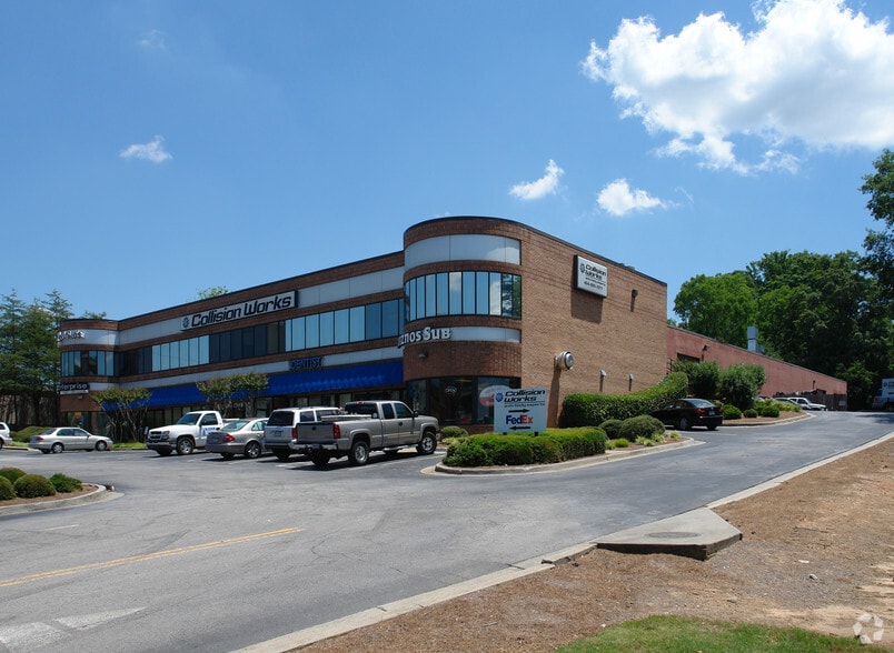 More Photos Of 2441 Cheshire Bridge Rd NE, Atlanta General Retail For Lease