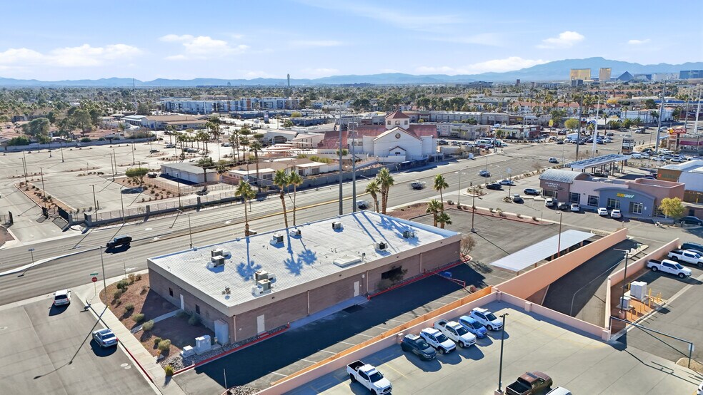 More Photos Of 2470 E Flamingo Rd, Las Vegas Medical For Lease
