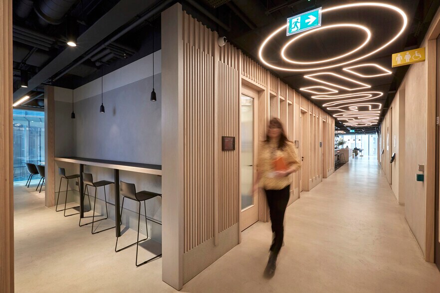 More Photos Of 20 Farringdon St, London Coworking Space