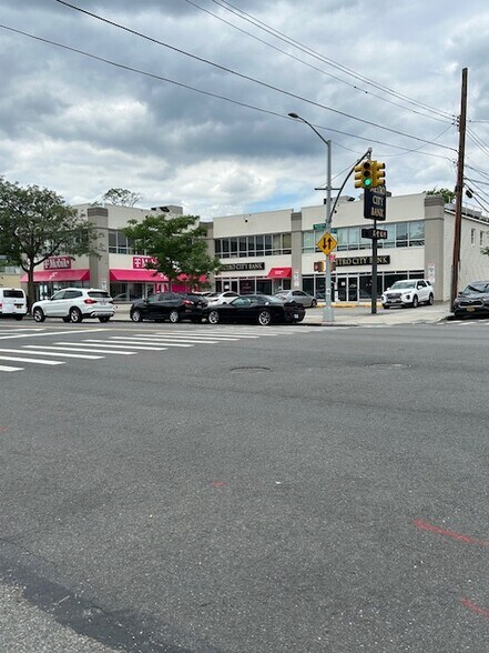 More Photos Of 215-45 Northern Blvd, Bayside Freestanding For Lease