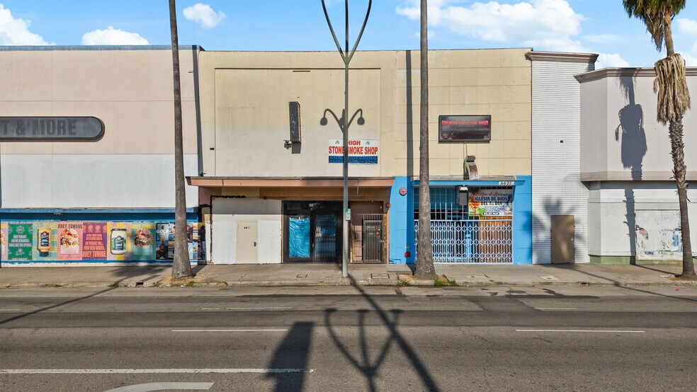 More Photos Of 6621-6629 Van Nuys Blvd, Van Nuys Storefront For Lease