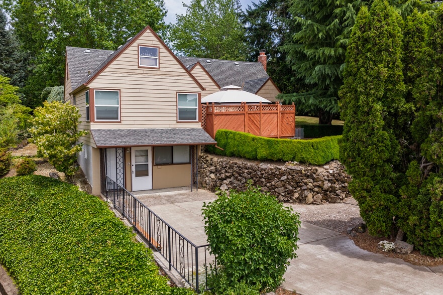 More Photos Of 10060 SW Walker Rd, Beaverton Religious Facility For Sale