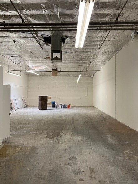 More Photos Of 3334 W McDowell Rd, Phoenix Warehouse For Lease