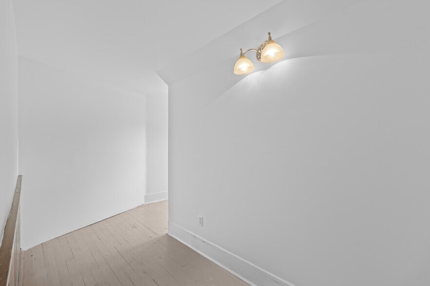 More Photos Of 300 Maple St, Smyrna Restaurant For Sale