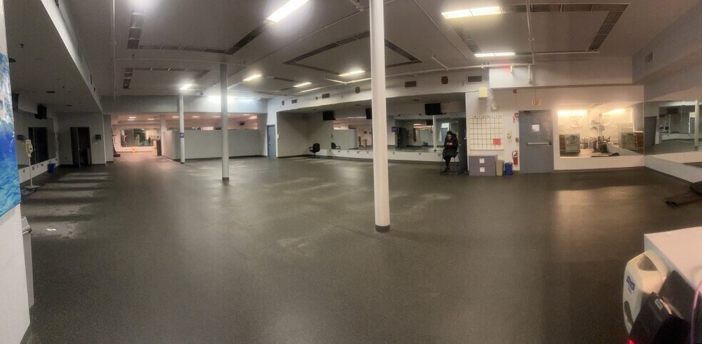More Photos Of 52 Summer St, Boston General Retail For Lease