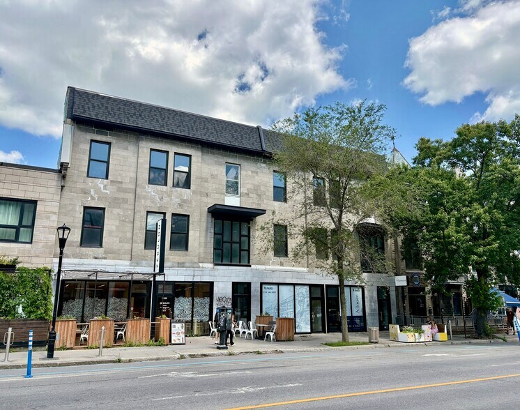 Primary Photo Of 3999-4001 Rue Saint-Denis, Montréal Apartments For Lease