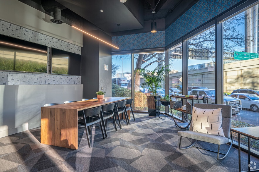 More Photos Of 1800 West Loop S, Houston Office For Lease