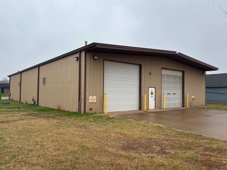 More Photos Of 3020-3200 Aluma Valley Dr, Oklahoma City Warehouse For Lease