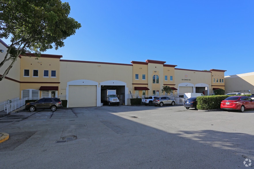 More Photos Of 3750 NW 114th Ave, Miami Warehouse For Lease