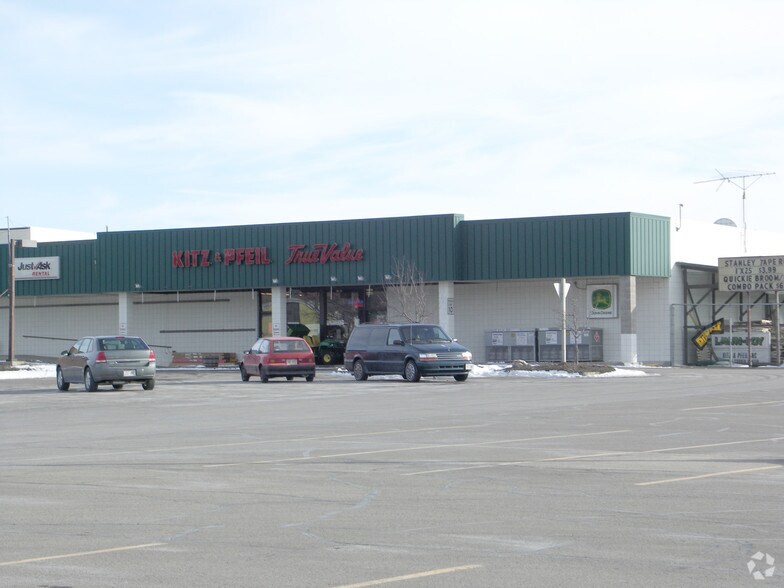 More Photos Of 720-756 Broadway St, Berlin Freestanding For Sale