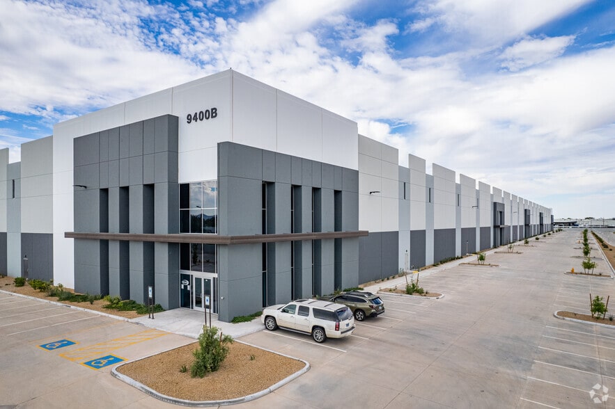 More Photos Of 9400 W Latham St, Tolleson Warehouse For Lease