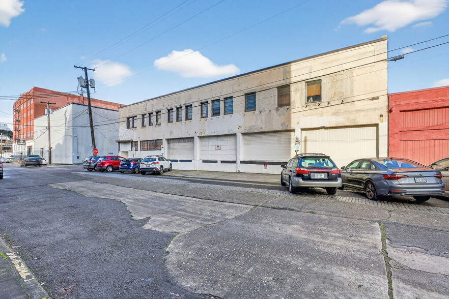 Primary Photo Of 203 SE Alder St, Portland Warehouse For Sale
