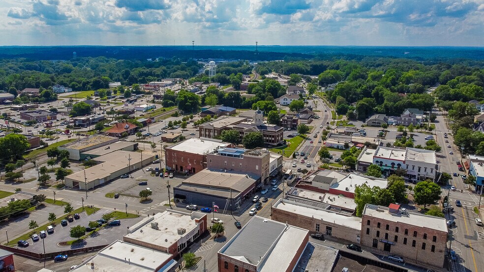 More Photos Of 21 E Athens St, Winder General Retail For Sale