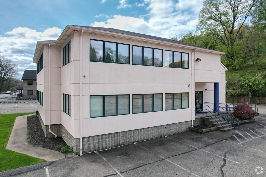Primary Photo Of 1717 Babcock Blvd, Pittsburgh Medical For Lease