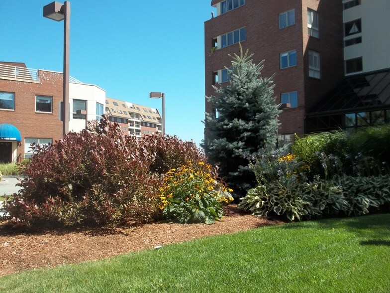 More Photos Of 152 Lynnway, Lynn Office For Sale