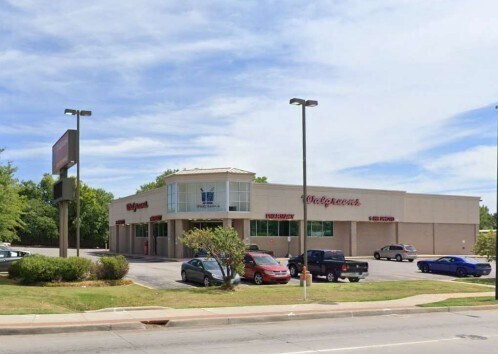 More Photos Of 4561 N Peoria Ave, Tulsa Drugstore For Lease