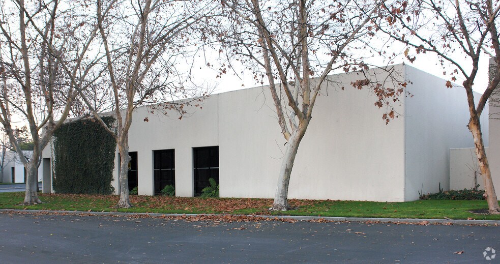 More Photos Of 3350 Scott Blvd, Santa Clara Office For Lease